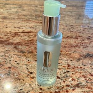 Clinique Liquid Facial Soap with Silver Accents